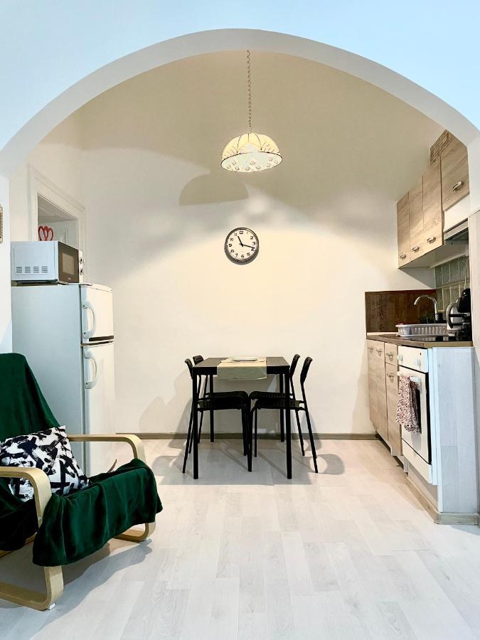 בודפשט White Apartment Near The Famous New York Cafe מראה חיצוני תמונה
