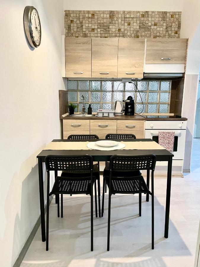 בודפשט White Apartment Near The Famous New York Cafe מראה חיצוני תמונה