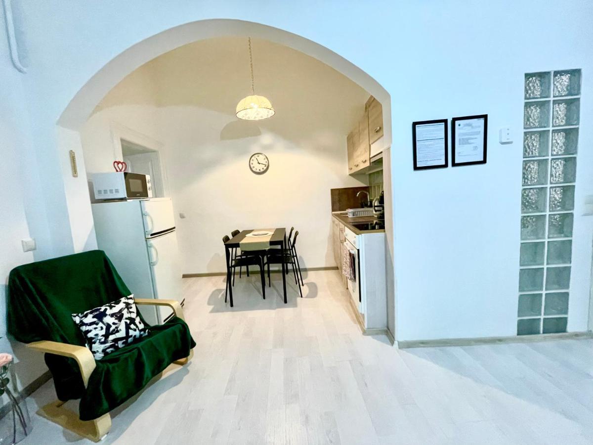 בודפשט White Apartment Near The Famous New York Cafe מראה חיצוני תמונה