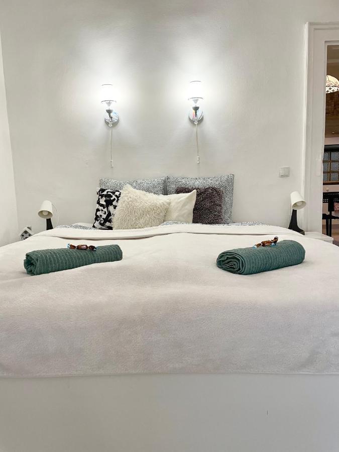 בודפשט White Apartment Near The Famous New York Cafe מראה חיצוני תמונה