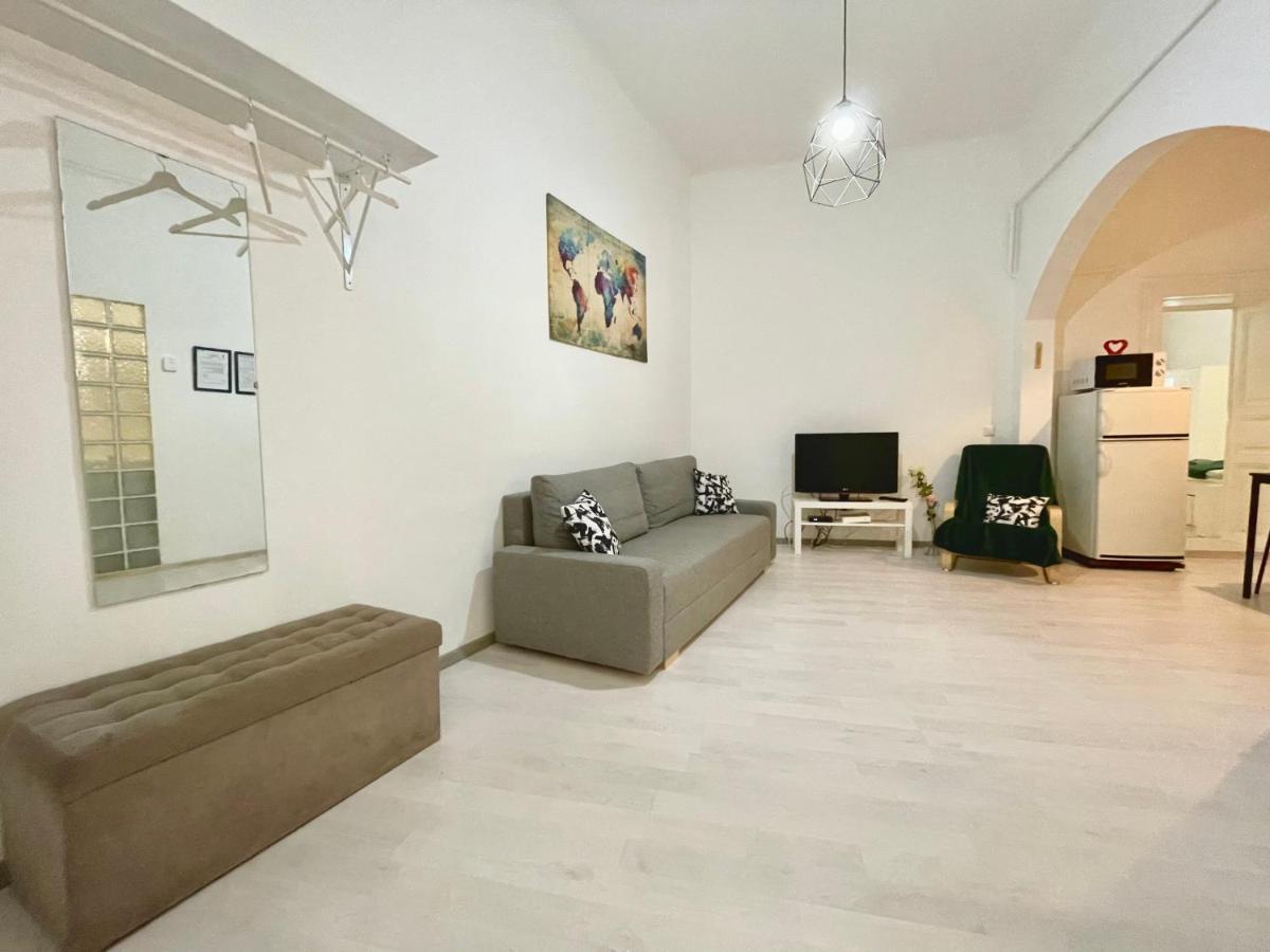 בודפשט White Apartment Near The Famous New York Cafe מראה חיצוני תמונה
